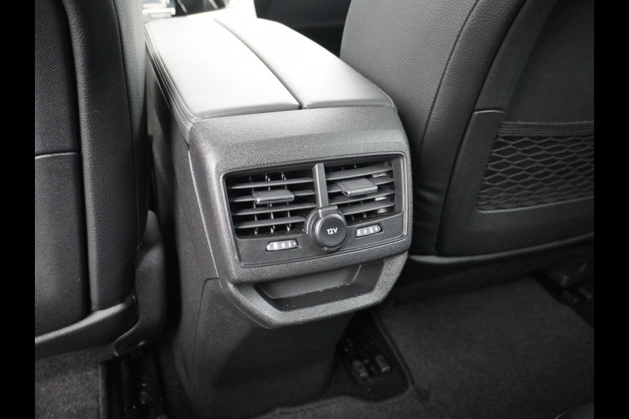 Peugeot 3008 T131pk AUT-8 Elektr.+Leer 360-Camera Navi Avantage Adaptive-Cruise FOCAL-hifi Sport-St. Connected Apps Apple-Carplay Android Mir Priv.glas Mistl. Licht en Zichtpakket Chroom-Optic Elektr.Inklapbare spiegels Origin.NLSe Auto Leer-Sport-Comfort-stoelen+Verwarmd Priv.glas EURO 6.2 Nieuw € 42.000!