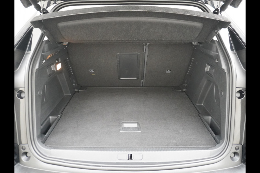 Peugeot 3008 T131pk AUT-8 Elektr.+Leer 360-Camera Navi Avantage Adaptive-Cruise FOCAL-hifi Sport-St. Connected Apps Apple-Carplay Android Mir Priv.glas Mistl. Licht en Zichtpakket Chroom-Optic Elektr.Inklapbare spiegels Origin.NLSe Auto Leer-Sport-Comfort-stoelen+Verwarmd Priv.glas EURO 6.2 Nieuw € 42.000!