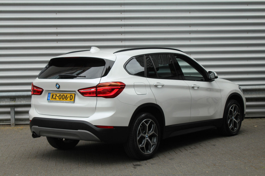 BMW X1 sDrive18i 136pk Centennial Executive AUTOMAAT NL-Auto NAP Clima Cruise Navi PDC 17"LMV Afn. Trekaak 1700kg