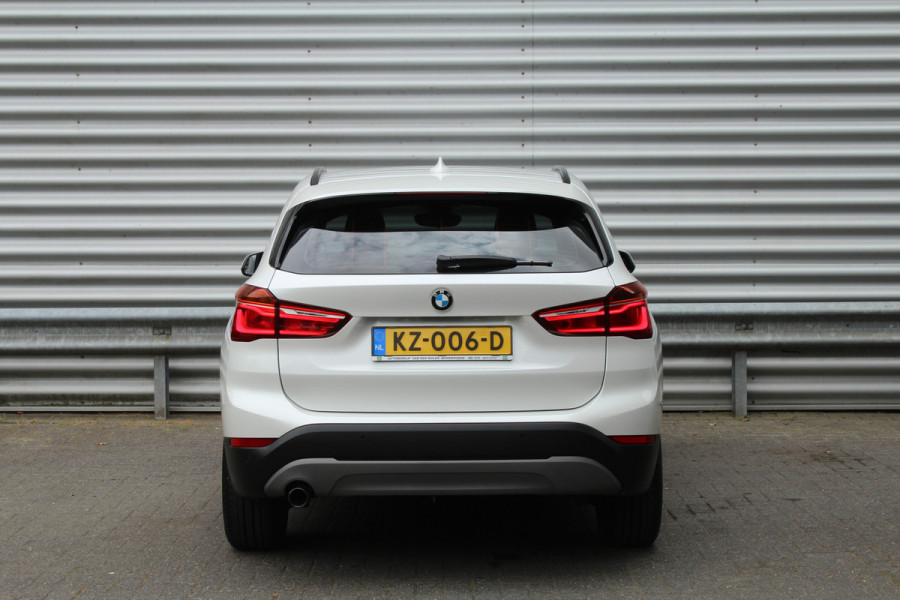 BMW X1 sDrive18i 136pk Centennial Executive AUTOMAAT NL-Auto NAP Clima Cruise Navi PDC 17"LMV Afn. Trekaak 1700kg