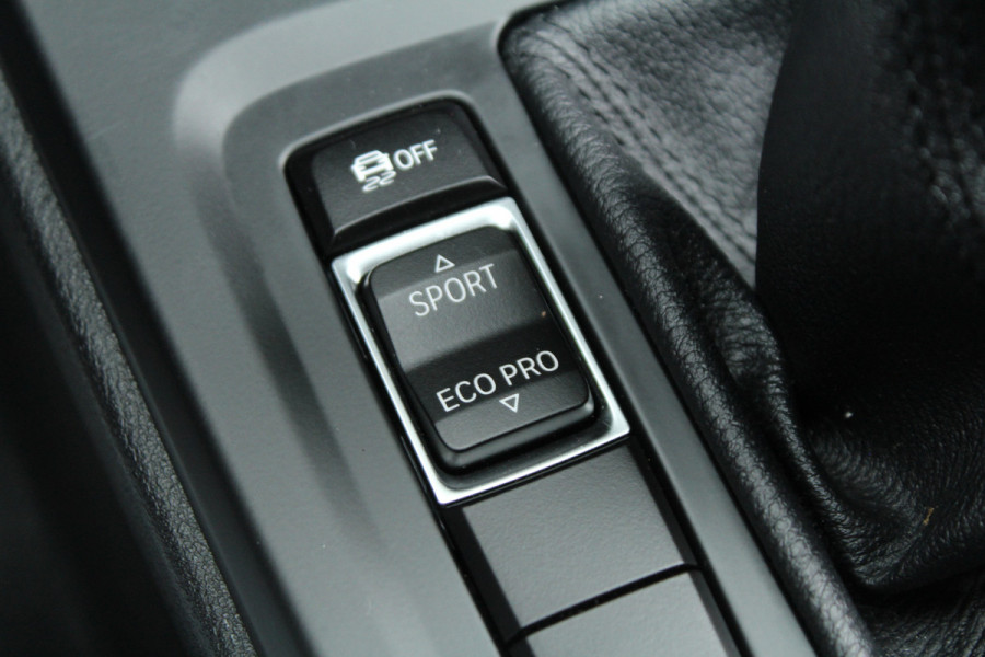 BMW X1 sDrive18i 136pk Centennial Executive AUTOMAAT NL-Auto NAP Clima Cruise Navi PDC 17"LMV Afn. Trekaak 1700kg