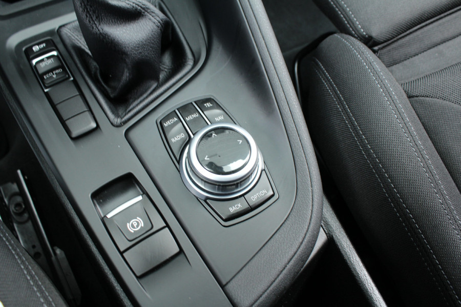 BMW X1 sDrive18i 136pk Centennial Executive AUTOMAAT NL-Auto NAP Clima Cruise Navi PDC 17"LMV Afn. Trekaak 1700kg
