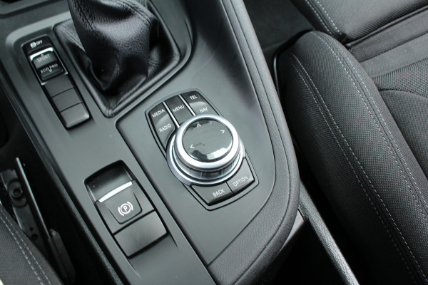 BMW X1 sDrive18i 136pk Centennial Executive AUTOMAAT NL-Auto NAP Clima Cruise Navi PDC 17"LMV Afn. Trekaak 1700kg