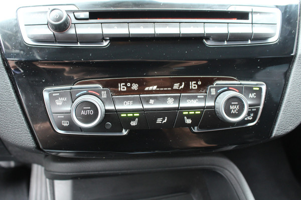 BMW X1 sDrive18i 136pk Centennial Executive AUTOMAAT NL-Auto NAP Clima Cruise Navi PDC 17"LMV Afn. Trekaak 1700kg
