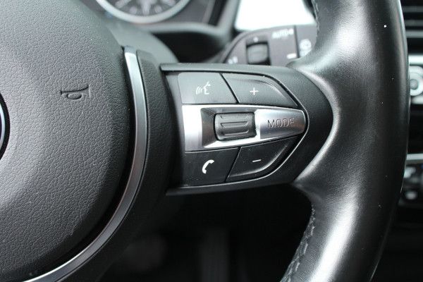 BMW X1 sDrive18i 136pk Centennial Executive AUTOMAAT NL-Auto NAP Clima Cruise Navi PDC 17"LMV Afn. Trekaak 1700kg