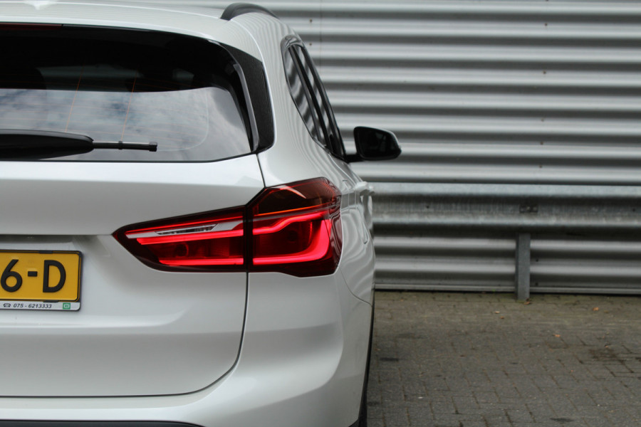 BMW X1 sDrive18i 136pk Centennial Executive AUTOMAAT NL-Auto NAP Clima Cruise Navi PDC 17"LMV Afn. Trekaak 1700kg
