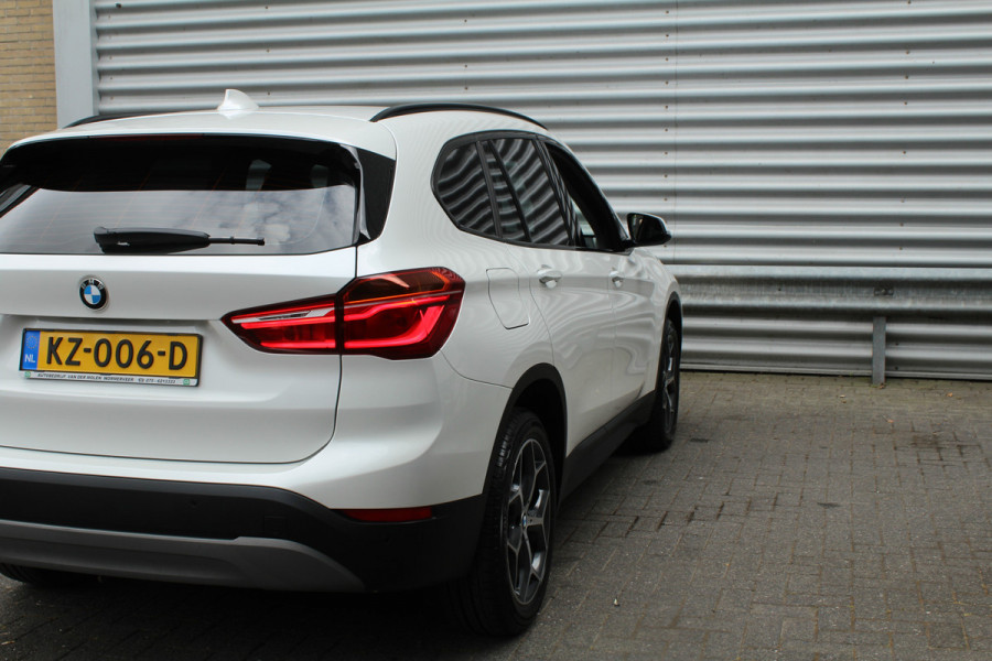 BMW X1 sDrive18i 136pk Centennial Executive AUTOMAAT NL-Auto NAP Clima Cruise Navi PDC 17"LMV Afn. Trekaak 1700kg