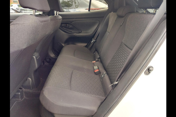 Toyota Yaris Cross 1.5 Hybrid First Edition Bi-Tone | 1e eigenaar | Dealer onderhouden | Navigatie | Apple Carplay & AndroidAUTO | Camera |
