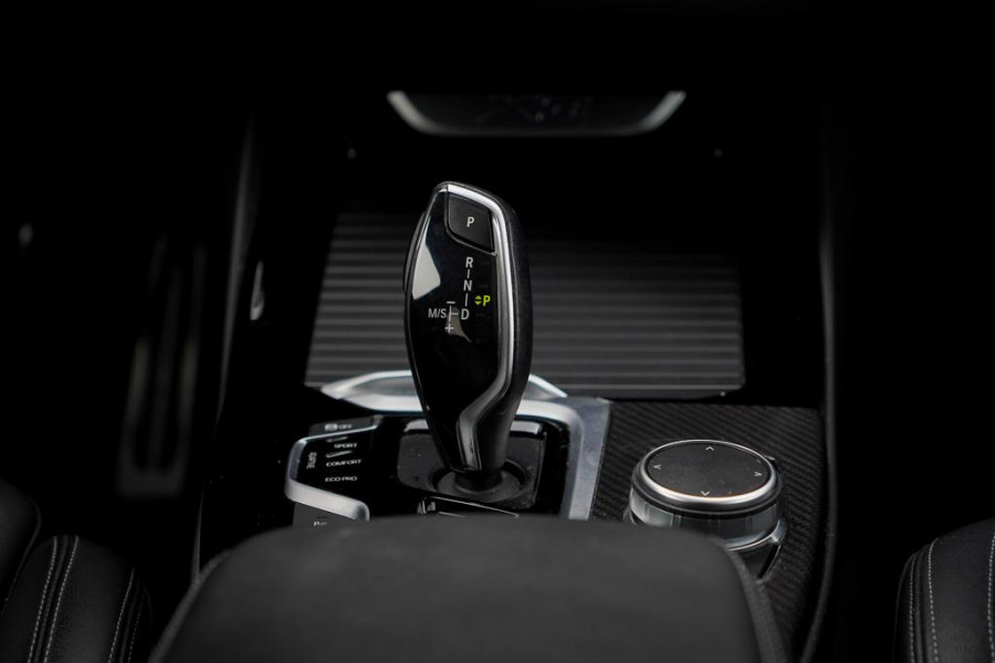BMW X3 xDrive30i High Executive / M-Sport / Pano / Trekhaak / Drive Assist / HUD / Adaptive Cruise