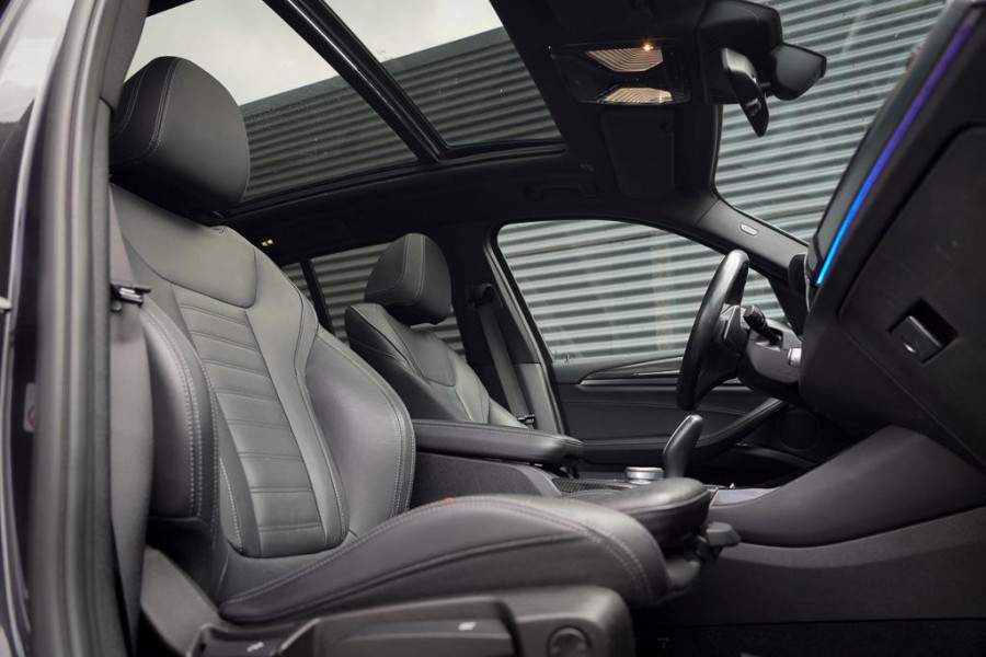 BMW X3 xDrive30i High Executive / M-Sport / Pano / Trekhaak / Drive Assist / HUD / Adaptive Cruise