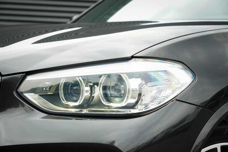 BMW X3 xDrive30i High Executive / M-Sport / Pano / Trekhaak / Drive Assist / HUD / Adaptive Cruise