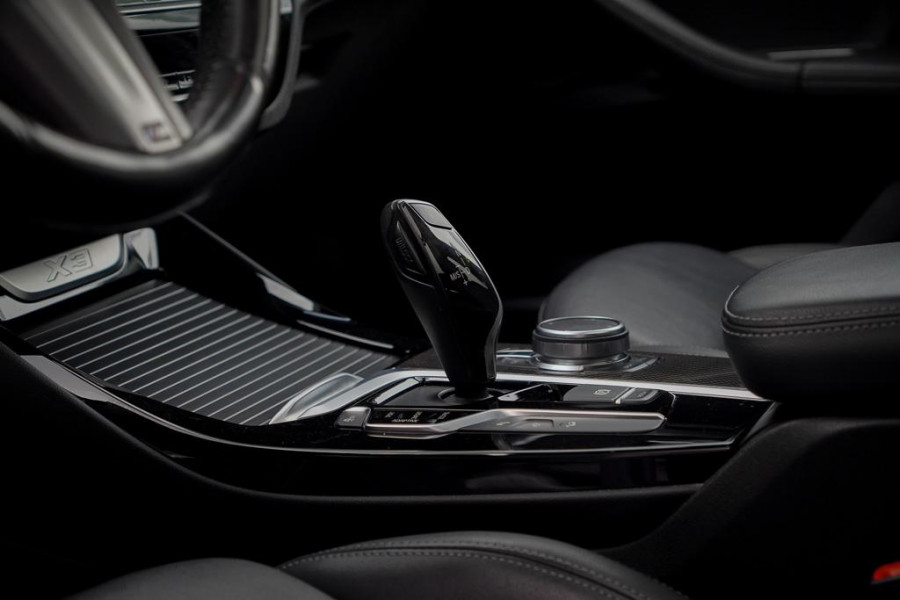 BMW X3 xDrive30i High Executive / M-Sport / Pano / Trekhaak / Drive Assist / HUD / Adaptive Cruise