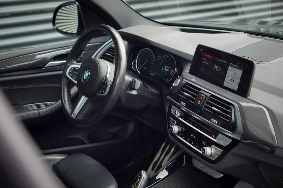 BMW X3 xDrive30i High Executive / M-Sport / Pano / Trekhaak / Drive Assist / HUD / Adaptive Cruise