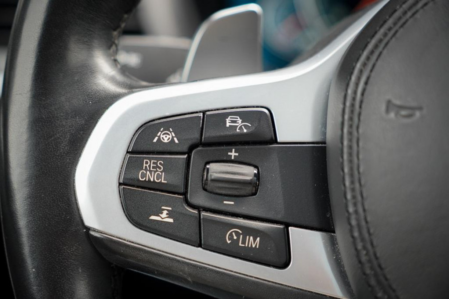 BMW X3 xDrive30i High Executive / M-Sport / Pano / Trekhaak / Drive Assist / HUD / Adaptive Cruise