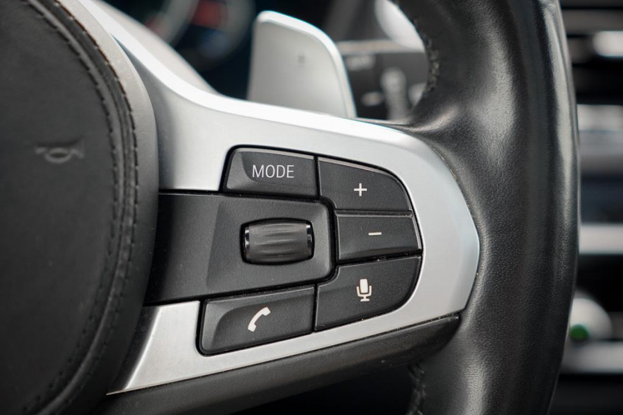 BMW X3 xDrive30i High Executive / M-Sport / Pano / Trekhaak / Drive Assist / HUD / Adaptive Cruise