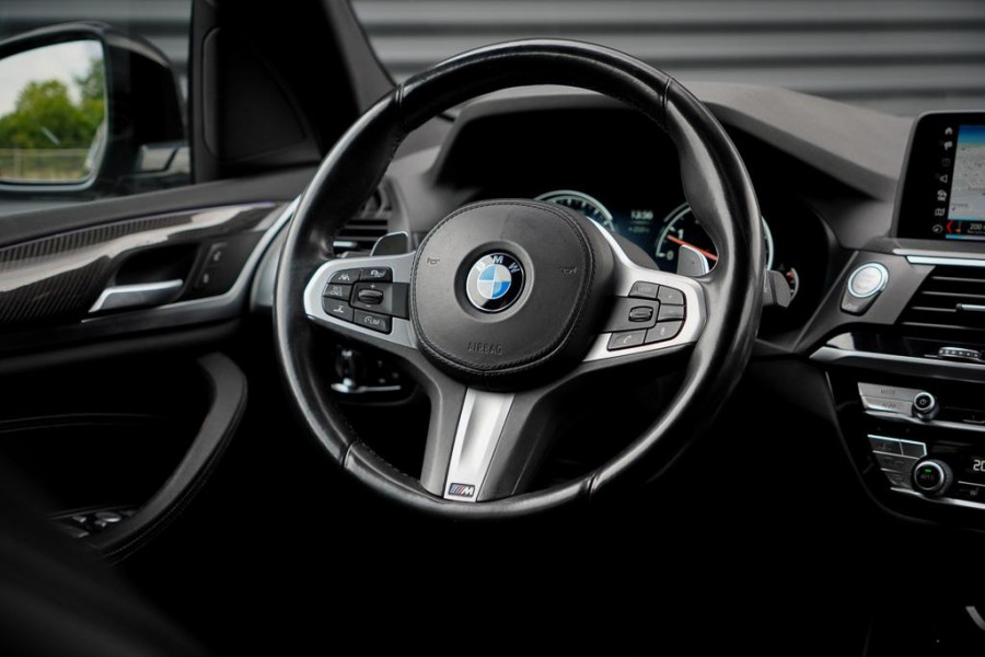 BMW X3 xDrive30i High Executive / M-Sport / Pano / Trekhaak / Drive Assist / HUD / Adaptive Cruise