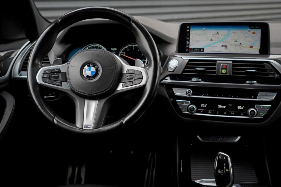 BMW X3 xDrive30i High Executive / M-Sport / Pano / Trekhaak / Drive Assist / HUD / Adaptive Cruise