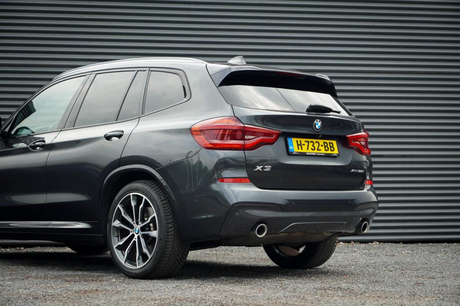 BMW X3 xDrive30i High Executive / M-Sport / Pano / Trekhaak / Drive Assist / HUD / Adaptive Cruise