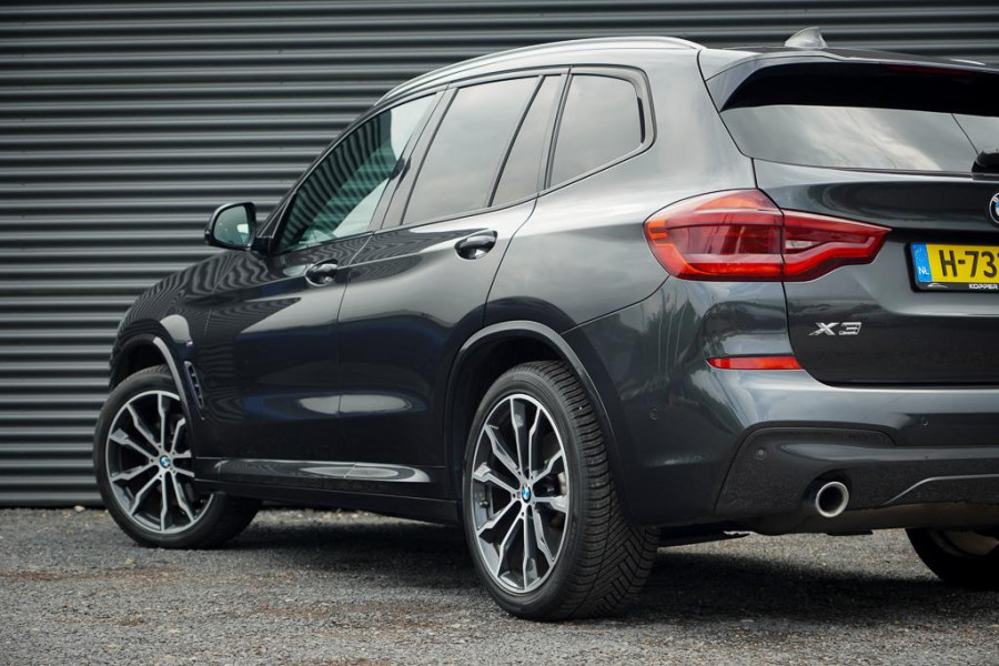 BMW X3 xDrive30i High Executive / M-Sport / Pano / Trekhaak / Drive Assist / HUD / Adaptive Cruise