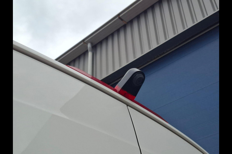 Volkswagen Crafter 35 2.0 TDI L3H3 EL Trendline AIRCO / CRUISE CONTROLE / NAVI / 3 ZITS / APPLE CARPLAY
