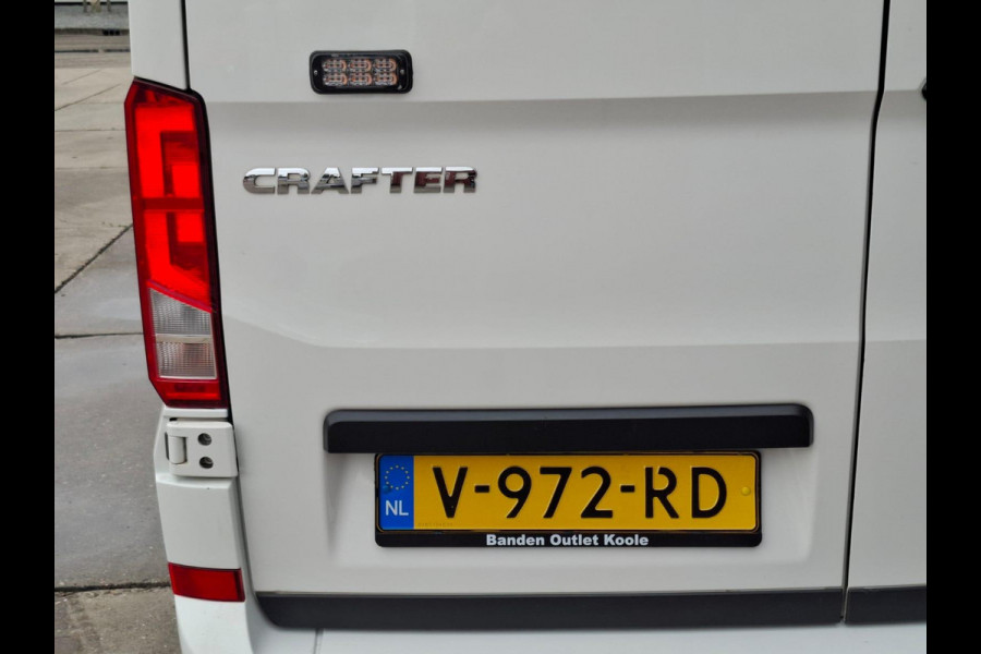 Volkswagen Crafter 35 2.0 TDI L3H3 EL Trendline AIRCO / CRUISE CONTROLE / NAVI / 3 ZITS / APPLE CARPLAY