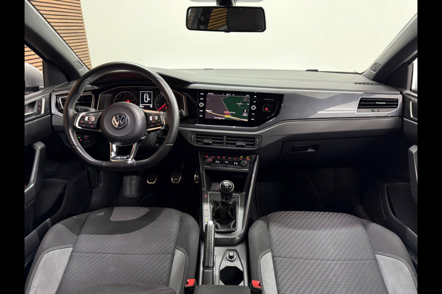 Volkswagen Polo 1.0 TSI Highline Business R | LED | PDC Voor + Achter | Camera | R-Line