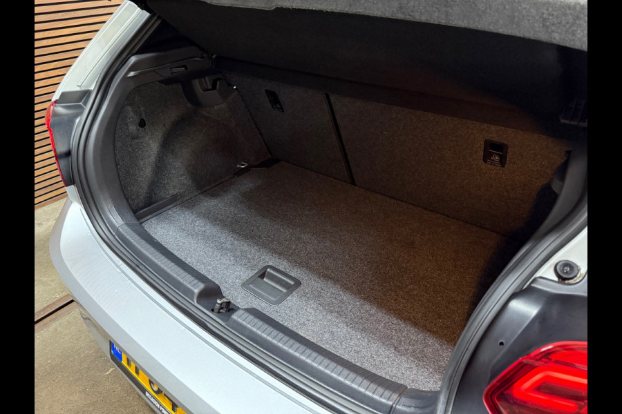 Volkswagen Polo 1.0 TSI Highline Business R | LED | PDC Voor + Achter | Camera | R-Line