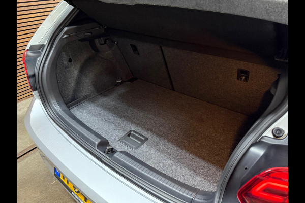 Volkswagen Polo 1.0 TSI Highline Business R | LED | PDC Voor + Achter | Camera | R-Line