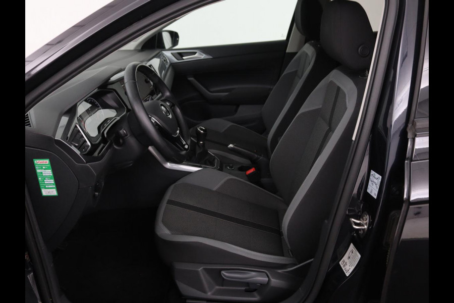 Volkswagen Polo 1.0 TSI Highline | Stoelverwarming | Parkeerhulp | Adaptive cruise | Navigatie | Bluetooth | Climate control | Getint glas