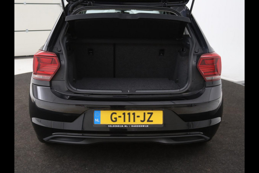 Volkswagen Polo 1.0 TSI Highline | Stoelverwarming | Parkeerhulp | Adaptive cruise | Navigatie | Bluetooth | Climate control | Getint glas