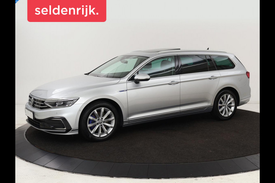 Volkswagen Passat 1.4 TSI PHEV GTE | Panoramadak | Leder | Stoelverwarming | Trekhaak | Camera | Park Assist | Adaptive cruise | Side Assist | Matrix LED | Carplay | Navigatie