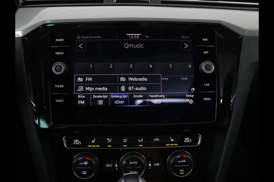Volkswagen Passat 1.4 TSI PHEV GTE | Panoramadak | Leder | Stoelverwarming | Trekhaak | Camera | Park Assist | Adaptive cruise | Side Assist | Matrix LED | Carplay | Navigatie