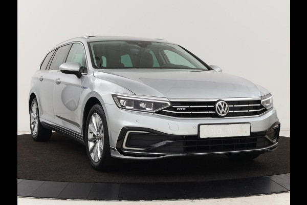 Volkswagen Passat 1.4 TSI PHEV GTE | Panoramadak | Leder | Stoelverwarming | Trekhaak | Camera | Park Assist | Adaptive cruise | Side Assist | Matrix LED | Carplay | Navigatie