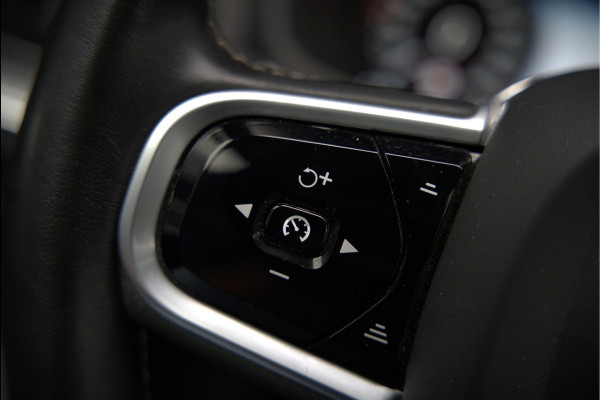 Volvo V60 2.0 B3 R-Design | Panoramadak | Harman Kardon | Keyless | Elektrische Stoelen | Stuurverwarming | Stoelverwarming | Camera | Adaptive Cruise Control | Leer | LED | DAB | Parkeensensoren