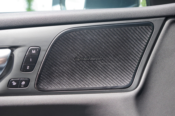 Volvo V60 2.0 T6 Recharge AWD Inscription 340 PK PHEV, Panoramadak, Harman/Kardon, 360 Camera, Trekhaak.