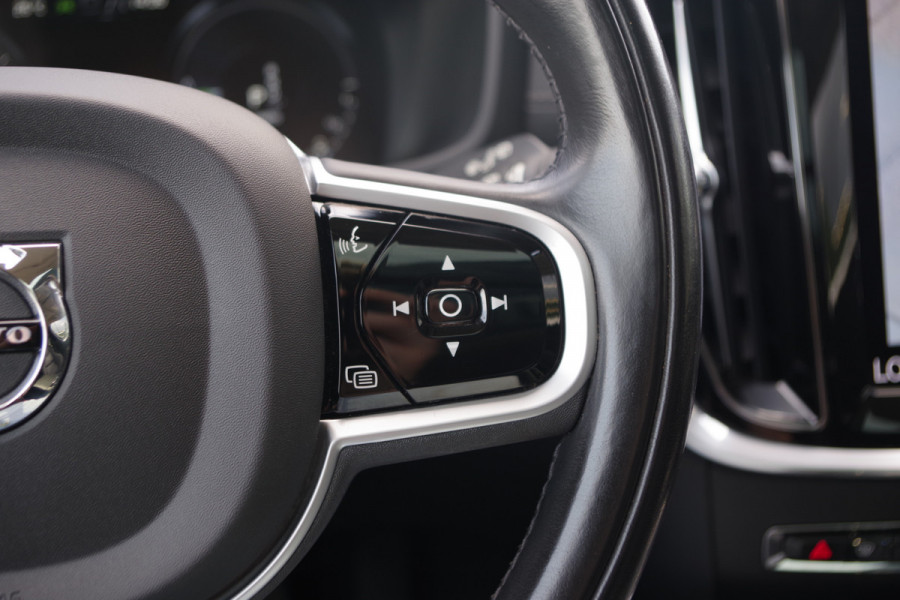Volvo V60 2.0 T6 Recharge AWD Inscription 340 PK PHEV, Panoramadak, Harman/Kardon, 360 Camera, Trekhaak.