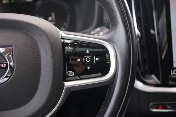 Volvo V60 2.0 T6 Recharge AWD Inscription 340 PK PHEV, Panoramadak, Harman/Kardon, 360 Camera, Trekhaak.