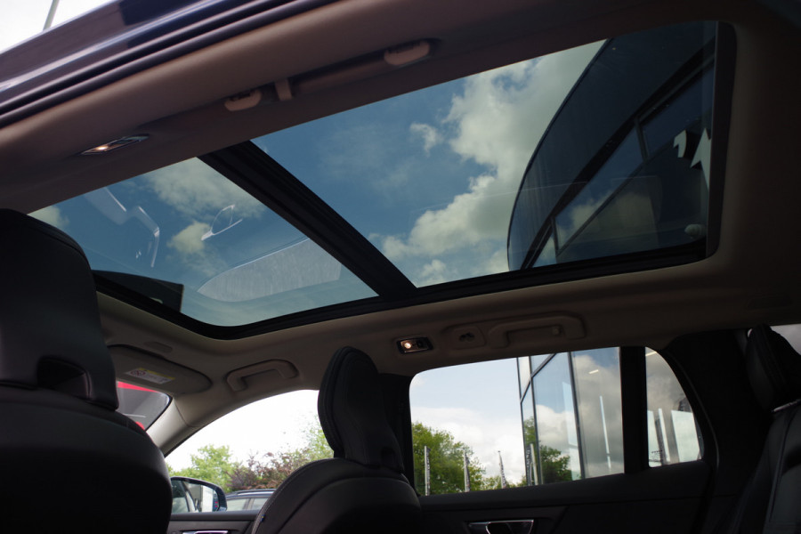 Volvo V60 2.0 T6 Recharge AWD Inscription 340 PK PHEV, Panoramadak, Harman/Kardon, 360 Camera, Trekhaak.
