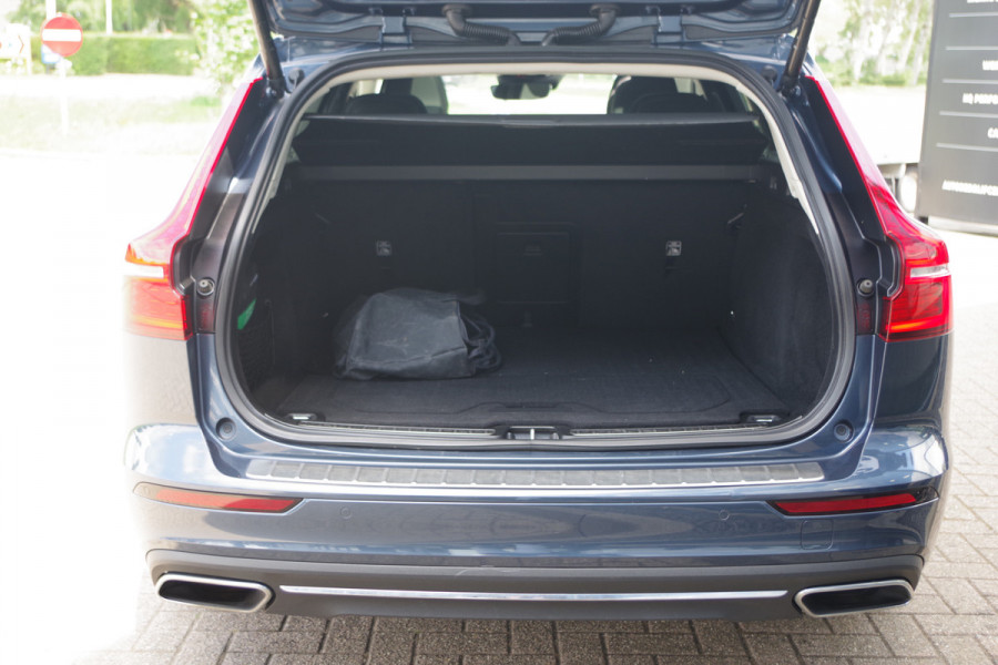 Volvo V60 2.0 T6 Recharge AWD Inscription 340 PK PHEV, Panoramadak, Harman/Kardon, 360 Camera, Trekhaak.