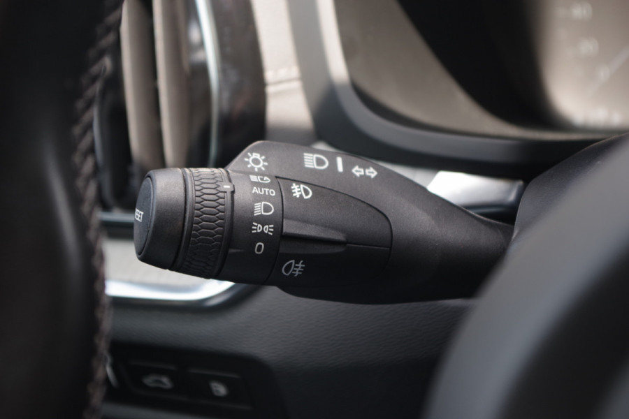 Volvo V60 2.0 T6 Recharge AWD Inscription 340 PK PHEV, Panoramadak, Harman/Kardon, 360 Camera, Trekhaak.