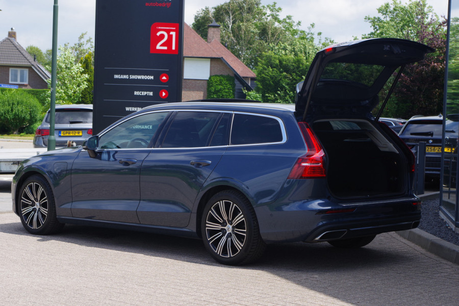 Volvo V60 2.0 T6 Recharge AWD Inscription 340 PK PHEV, Panoramadak, Harman/Kardon, 360 Camera, Trekhaak.