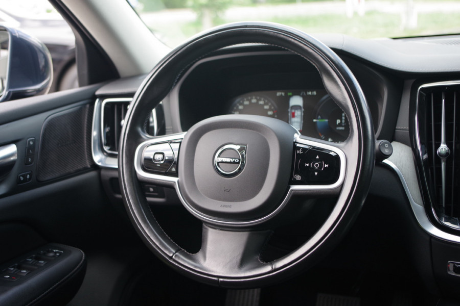Volvo V60 2.0 T6 Recharge AWD Inscription 340 PK PHEV, Panoramadak, Harman/Kardon, 360 Camera, Trekhaak.