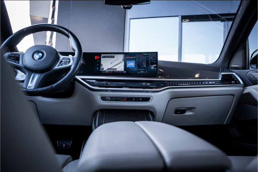 BMW X7 xDrive40i M Sport 7p | Panorama | Sky Lounge | H&K | Dravitgrau