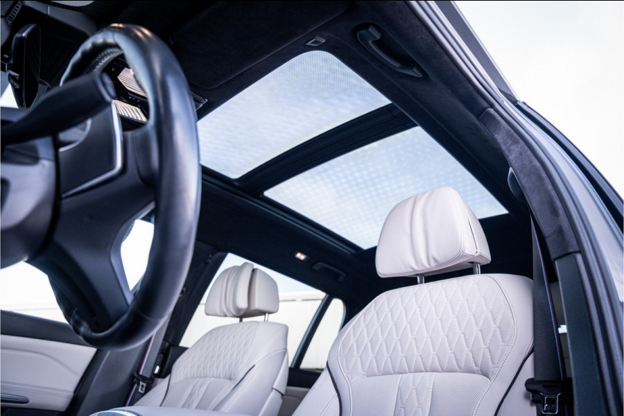 BMW X7 xDrive40i M Sport 7p | Panorama | Sky Lounge | H&K | Dravitgrau