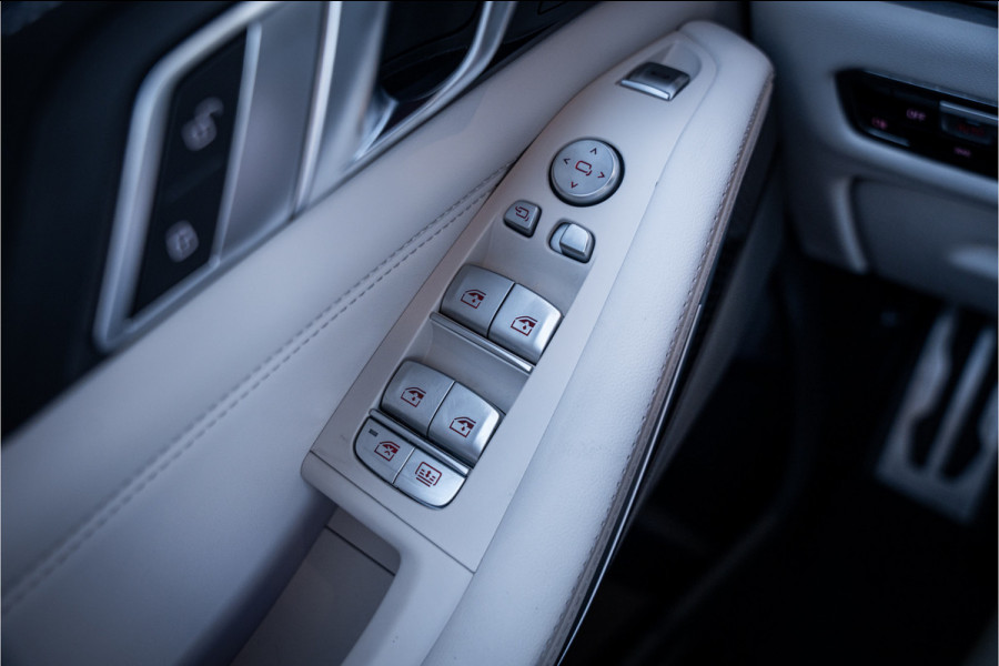 BMW X7 xDrive40i M Sport 7p | Panorama | Sky Lounge | H&K | Dravitgrau