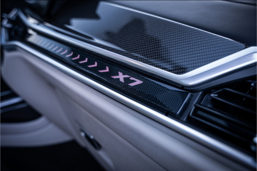 BMW X7 xDrive40i M Sport 7p | Panorama | Sky Lounge | H&K | Dravitgrau