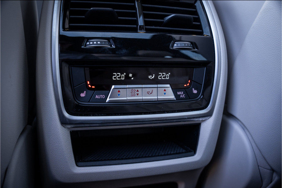 BMW X7 xDrive40i M Sport 7p | Panorama | Sky Lounge | H&K | Dravitgrau