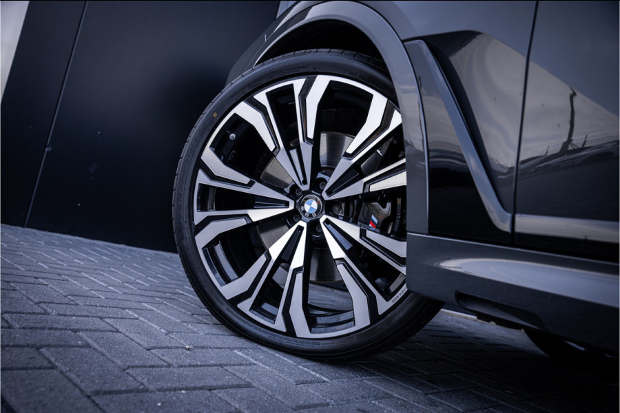 BMW X7 xDrive40i M Sport 7p | Panorama | Sky Lounge | H&K | Dravitgrau