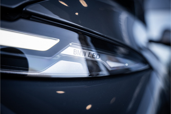 BMW X7 xDrive40i M Sport 7p | Panorama | Sky Lounge | H&K | Dravitgrau