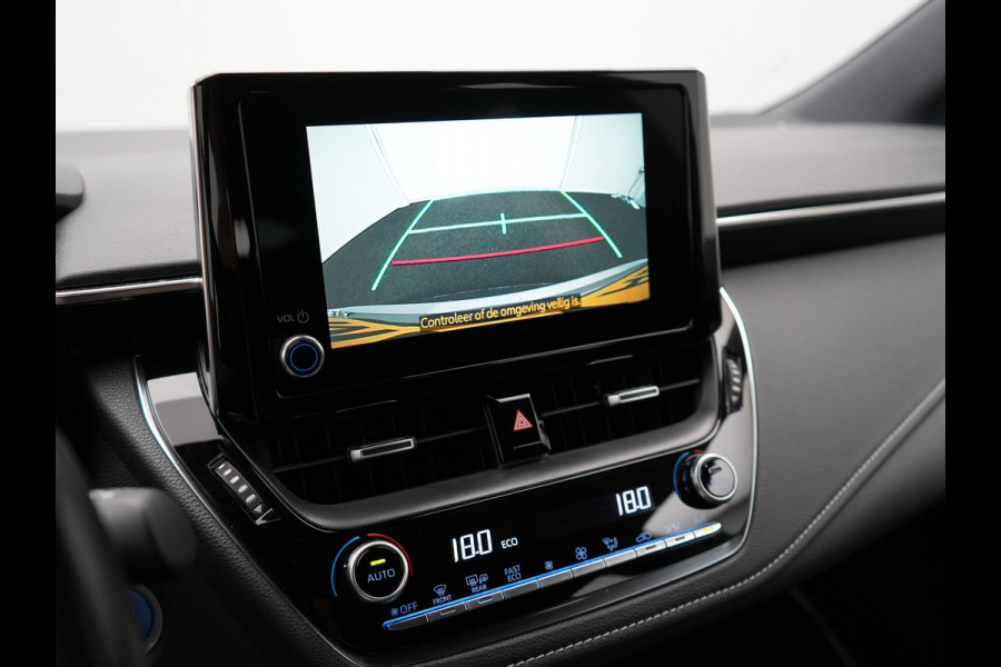 Toyota Corolla Touring Sports 2.0 Hybrid Comfort 184pk Dealer O.H | Adaptive Cruise | Trekhaak Afn. | Camera | Sportstoelen Verwarmd | Apple Carplay | LED | Navi Full Map | Stuurverwarming |